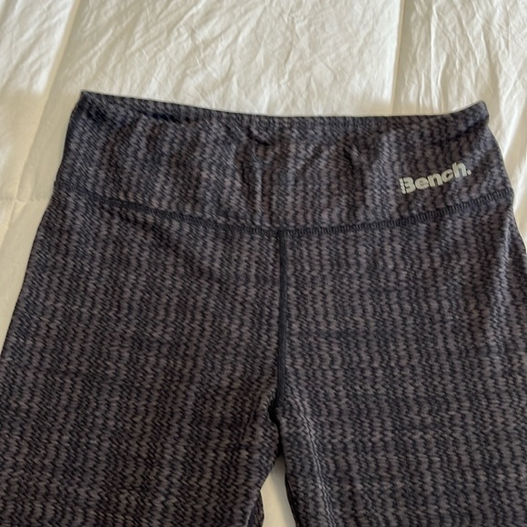 Bench leggings. VGUC. Size medium. - Picture 2 of 2